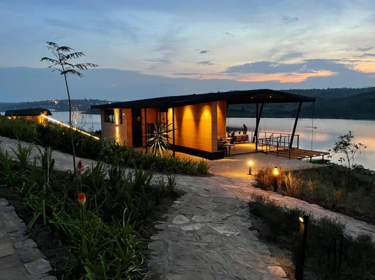 Umva Muhazi Villa Bagian luar foto