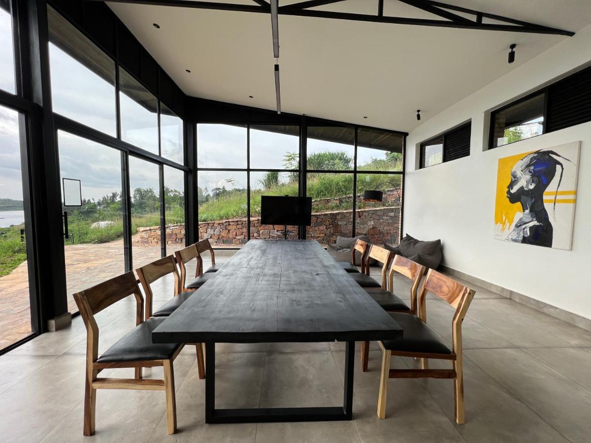 Umva Muhazi Villa Bagian luar foto