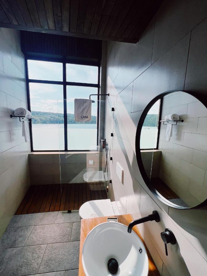 Umva Muhazi Villa Bagian luar foto